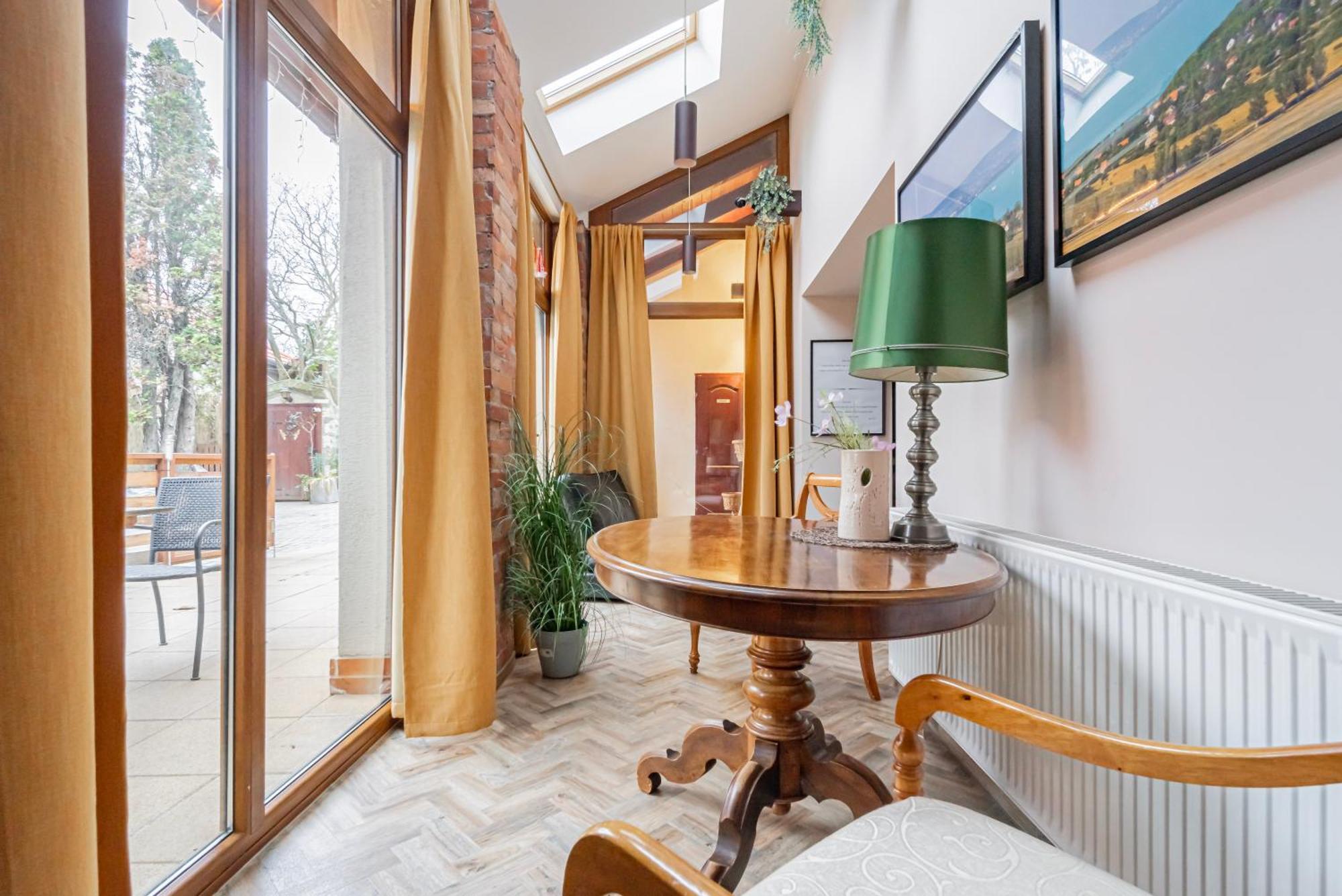 B48 Bigflat - Kenyelem 130 M2 En Villa Torokbalint Exterior photo